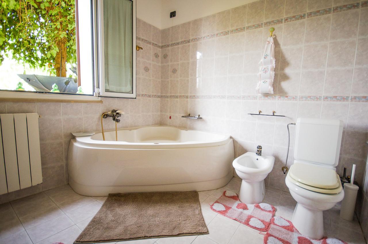 Beb Brusce' Franco E Tina Bed & Breakfast Ragusa Bagian luar foto